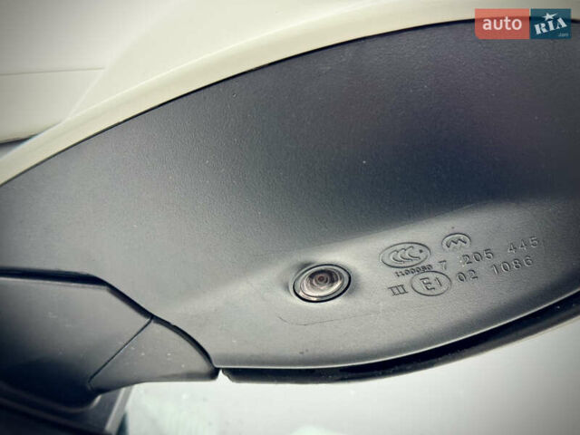 Белый БМВ Х3, объемом двигателя 2 л и пробегом 190 тыс. км за 13200 $, фото 16 на Automoto.ua