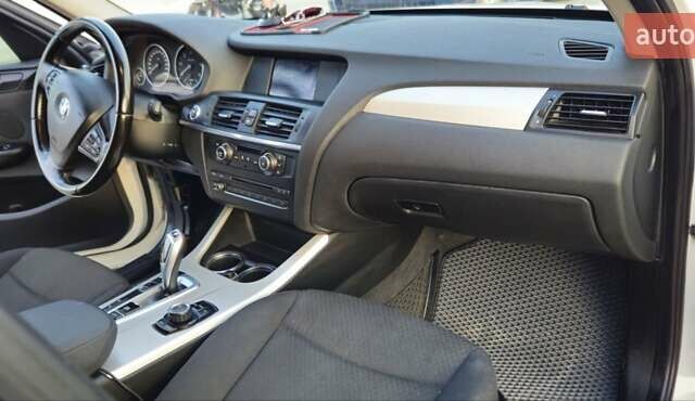 Белый БМВ Х3, объемом двигателя 2 л и пробегом 300 тыс. км за 16500 $, фото 4 на Automoto.ua