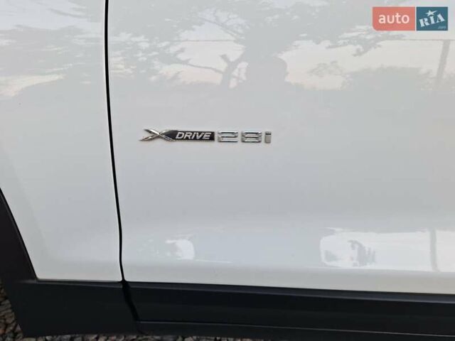 Белый БМВ Х3, объемом двигателя 2 л и пробегом 194 тыс. км за 13299 $, фото 5 на Automoto.ua