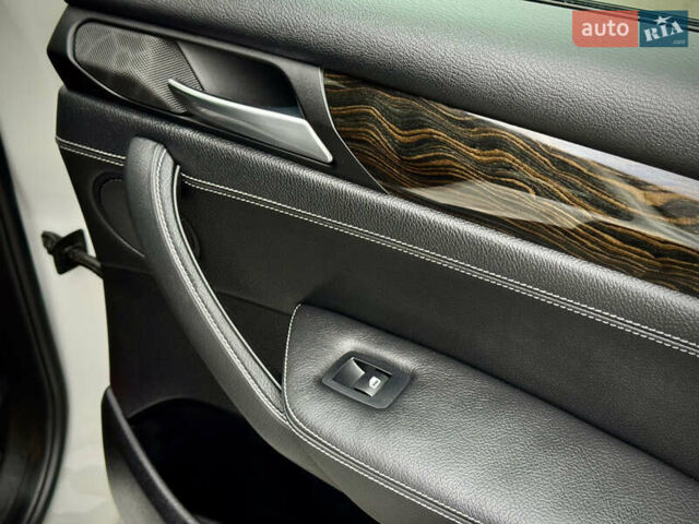 Белый БМВ Х3, объемом двигателя 2 л и пробегом 190 тыс. км за 13200 $, фото 30 на Automoto.ua