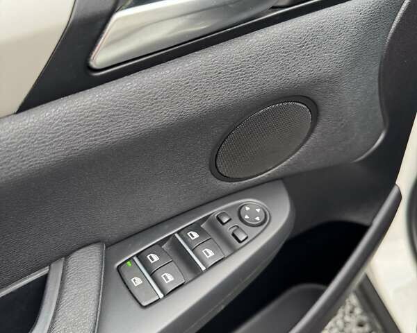 Білий БМВ Х3, об'ємом двигуна 2 л та пробігом 179 тис. км за 12800 $, фото 9 на Automoto.ua