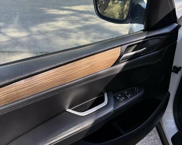 Белый БМВ Х3, объемом двигателя 2 л и пробегом 282 тыс. км за 12500 $, фото 12 на Automoto.ua