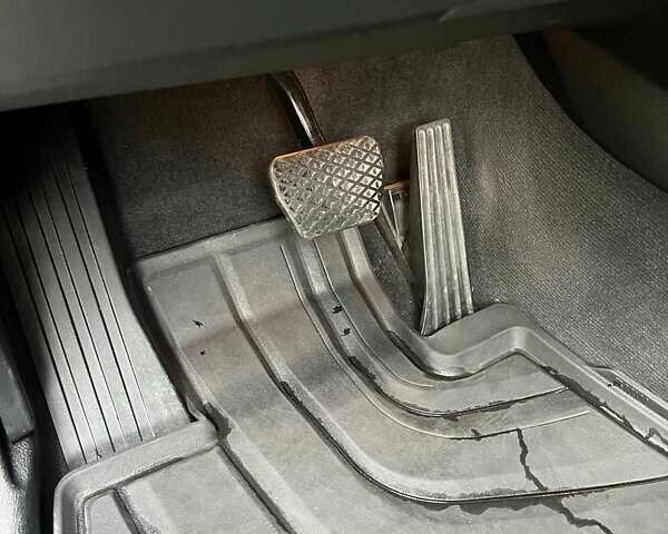 Белый БМВ Х3, объемом двигателя 2 л и пробегом 220 тыс. км за 13600 $, фото 16 на Automoto.ua