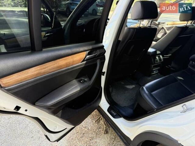 Белый БМВ Х3, объемом двигателя 2 л и пробегом 282 тыс. км за 12500 $, фото 27 на Automoto.ua