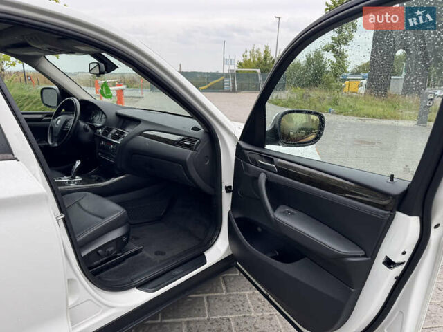 Белый БМВ Х3, объемом двигателя 2 л и пробегом 190 тыс. км за 11700 $, фото 26 на Automoto.ua