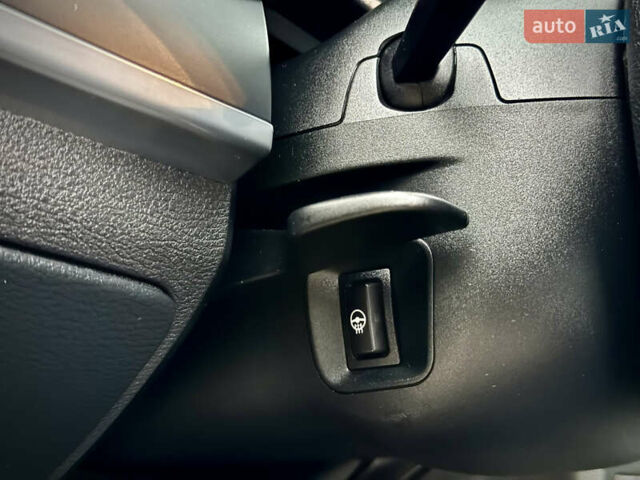 Белый БМВ Х3, объемом двигателя 2 л и пробегом 190 тыс. км за 13200 $, фото 37 на Automoto.ua