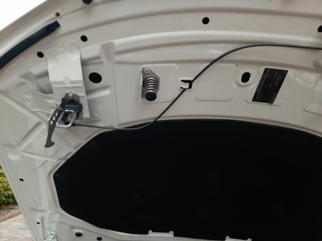 Белый БМВ Х3, объемом двигателя 2 л и пробегом 113 тыс. км за 14500 $, фото 17 на Automoto.ua