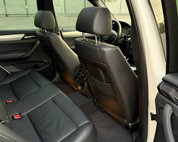 Білий БМВ Х3, об'ємом двигуна 2.98 л та пробігом 132 тис. км за 17500 $, фото 19 на Automoto.ua