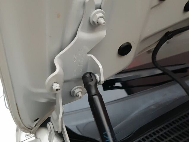 Белый БМВ Х3, объемом двигателя 2 л и пробегом 113 тыс. км за 14500 $, фото 16 на Automoto.ua