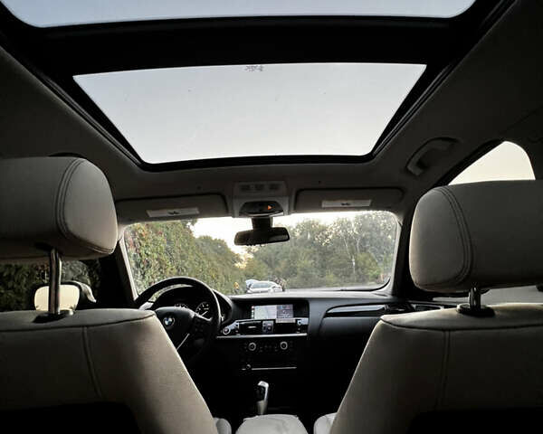 Белый БМВ Х3, объемом двигателя 3 л и пробегом 97 тыс. км за 17500 $, фото 10 на Automoto.ua