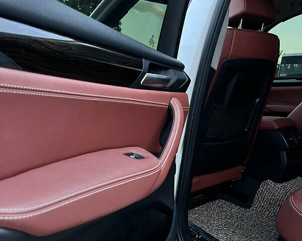 Белый БМВ Х3, объемом двигателя 2 л и пробегом 240 тыс. км за 19000 $, фото 6 на Automoto.ua