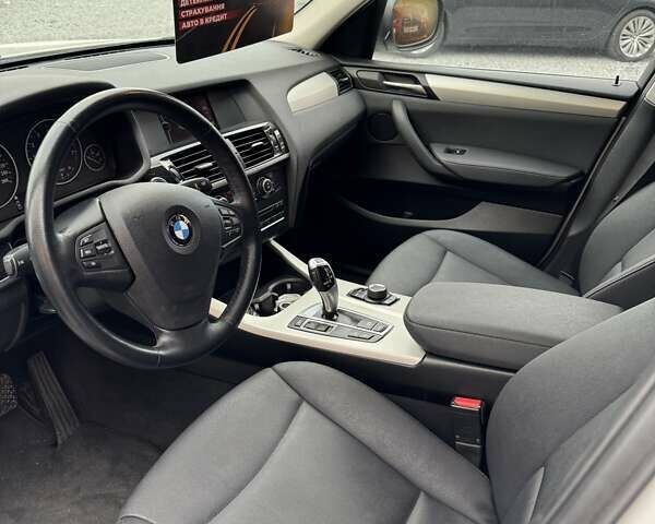 Білий БМВ Х3, об'ємом двигуна 2 л та пробігом 179 тис. км за 12800 $, фото 10 на Automoto.ua