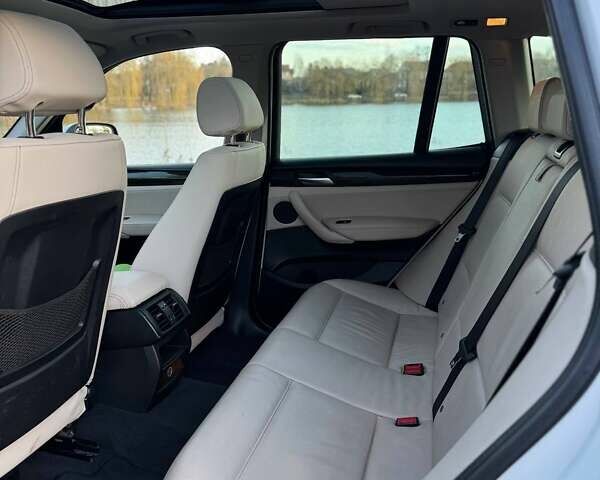 Белый БМВ Х3, объемом двигателя 2 л и пробегом 180 тыс. км за 14300 $, фото 13 на Automoto.ua
