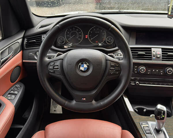 Білий БМВ Х3, об'ємом двигуна 2 л та пробігом 209 тис. км за 13399 $, фото 7 на Automoto.ua