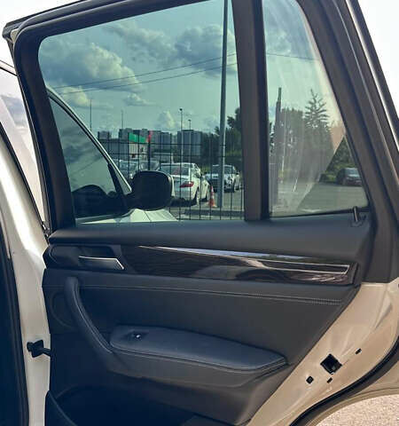 Белый БМВ Х3, объемом двигателя 2 л и пробегом 188 тыс. км за 13900 $, фото 11 на Automoto.ua