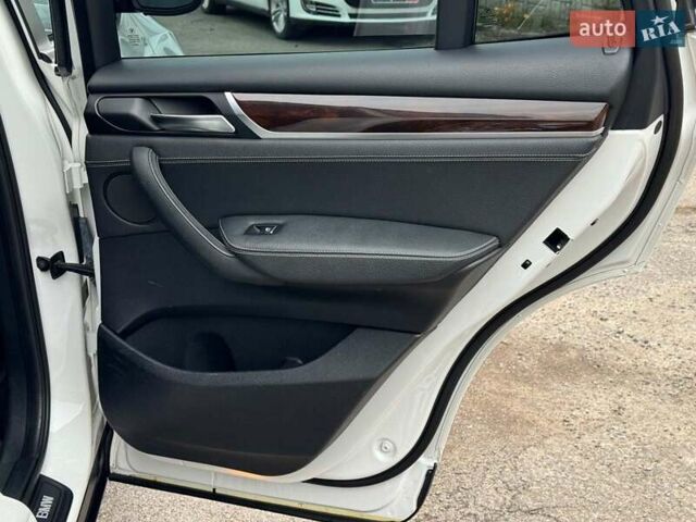 Белый БМВ Х3, объемом двигателя 2 л и пробегом 260 тыс. км за 19940 $, фото 19 на Automoto.ua