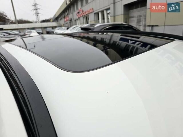 Білий БМВ Х3, об'ємом двигуна 2 л та пробігом 151 тис. км за 19999 $, фото 17 на Automoto.ua