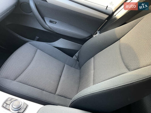 Білий БМВ Х3, об'ємом двигуна 2 л та пробігом 188 тис. км за 19800 $, фото 16 на Automoto.ua