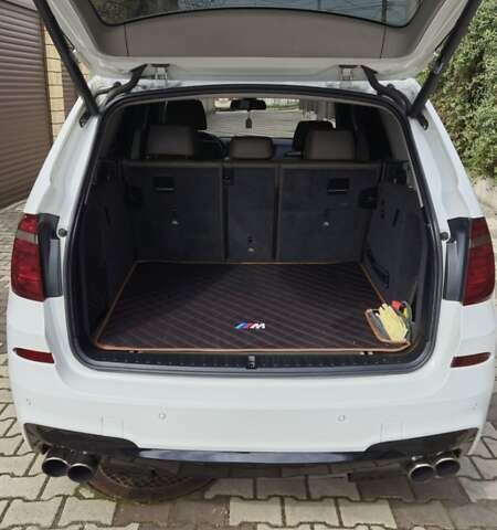 Білий БМВ Х3, об'ємом двигуна 3 л та пробігом 127 тис. км за 19000 $, фото 16 на Automoto.ua