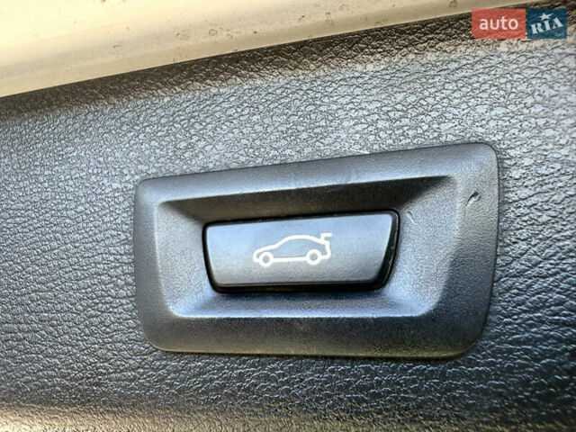 Білий БМВ Х3, об'ємом двигуна 2 л та пробігом 219 тис. км за 7999 $, фото 16 на Automoto.ua