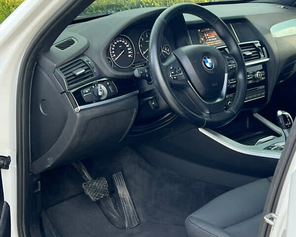 Білий БМВ Х3, об'ємом двигуна 2 л та пробігом 234 тис. км за 18500 $, фото 19 на Automoto.ua