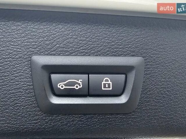 Білий БМВ Х3, об'ємом двигуна 2 л та пробігом 151 тис. км за 19999 $, фото 41 на Automoto.ua