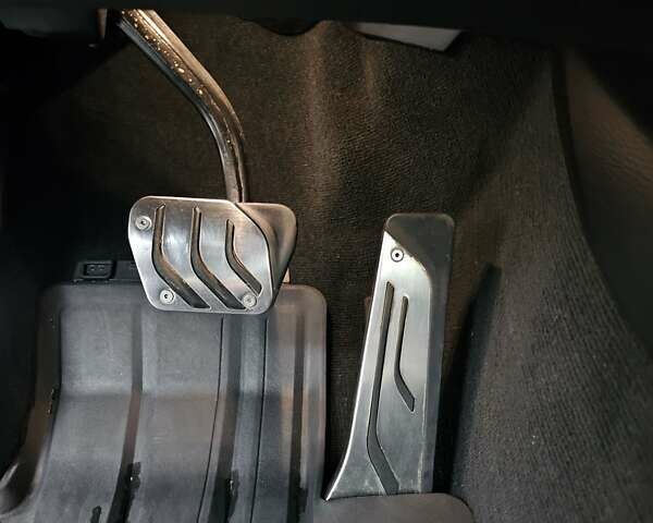 Білий БМВ Х3, об'ємом двигуна 2 л та пробігом 151 тис. км за 19999 $, фото 29 на Automoto.ua