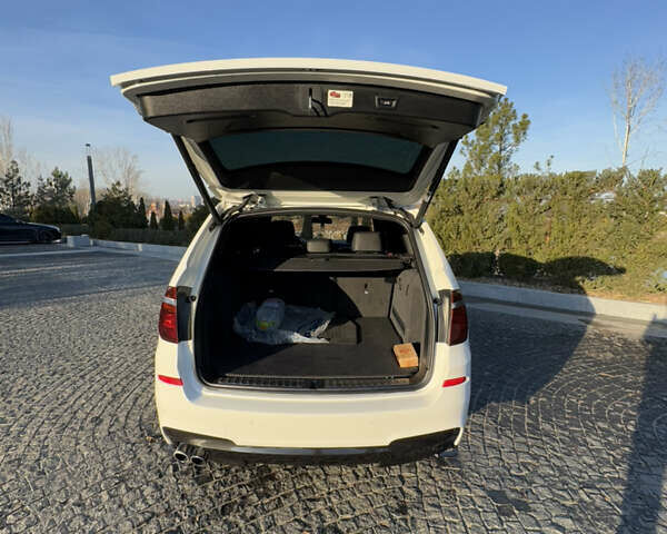 Белый БМВ Х3, объемом двигателя 3 л и пробегом 135 тыс. км за 18999 $, фото 13 на Automoto.ua