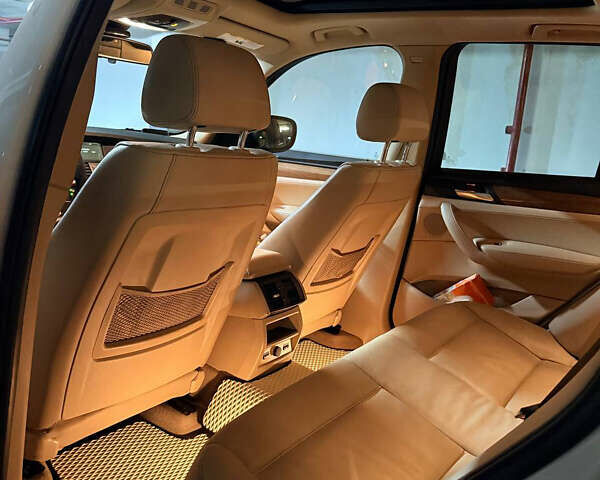 Белый БМВ Х3, объемом двигателя 2 л и пробегом 220 тыс. км за 16700 $, фото 7 на Automoto.ua