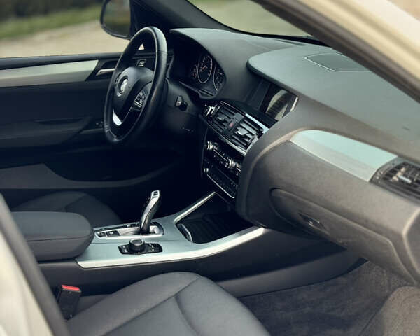 Білий БМВ Х3, об'ємом двигуна 2 л та пробігом 234 тис. км за 18500 $, фото 14 на Automoto.ua