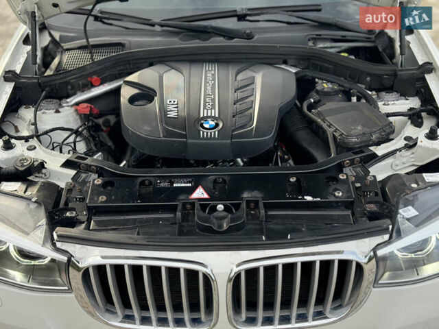 Білий БМВ Х3, об'ємом двигуна 2 л та пробігом 234 тис. км за 18500 $, фото 12 на Automoto.ua
