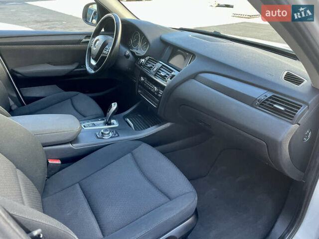 Білий БМВ Х3, об'ємом двигуна 2 л та пробігом 274 тис. км за 17999 $, фото 24 на Automoto.ua