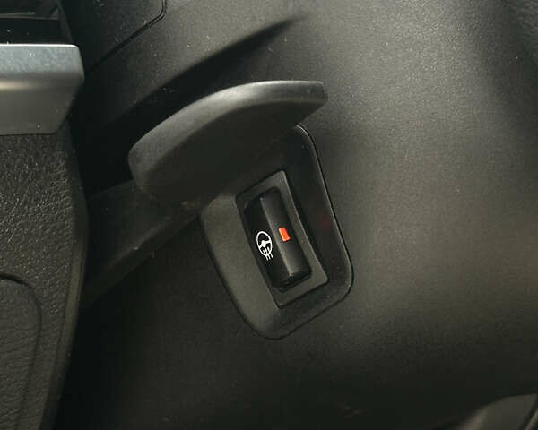 Белый БМВ Х3, объемом двигателя 2 л и пробегом 165 тыс. км за 16800 $, фото 34 на Automoto.ua