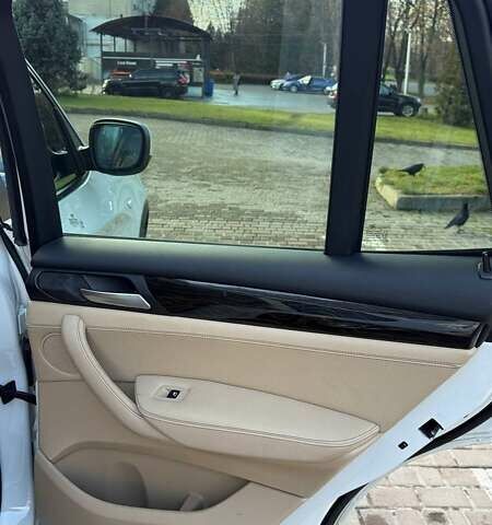 Белый БМВ Х3, объемом двигателя 2 л и пробегом 96 тыс. км за 13300 $, фото 27 на Automoto.ua