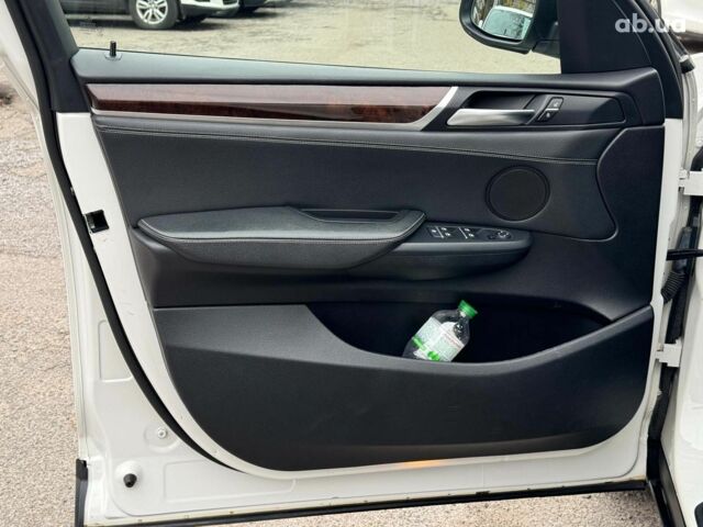 Белый БМВ Х3, объемом двигателя 2 л и пробегом 260 тыс. км за 19940 $, фото 12 на Automoto.ua