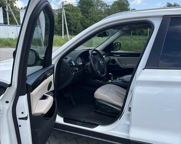 Белый БМВ Х3, объемом двигателя 2 л и пробегом 179 тыс. км за 14300 $, фото 10 на Automoto.ua