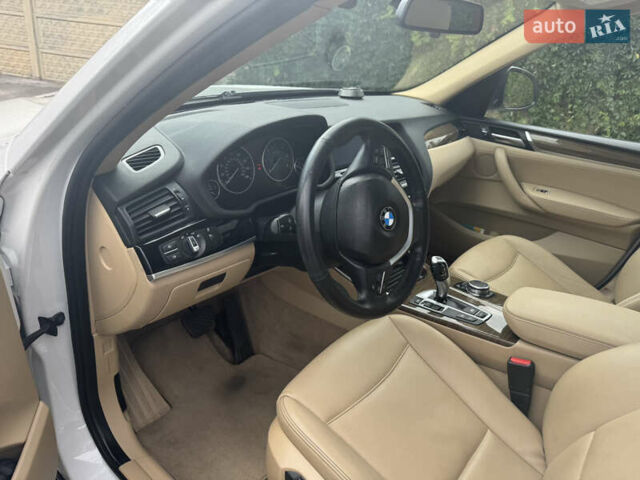 Білий БМВ Х3, об'ємом двигуна 2 л та пробігом 126 тис. км за 21500 $, фото 16 на Automoto.ua