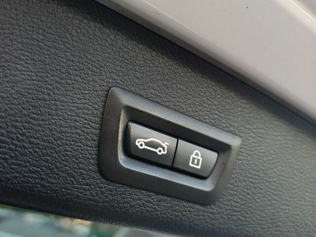 Білий БМВ Х3, об'ємом двигуна 2 л та пробігом 276 тис. км за 19200 $, фото 15 на Automoto.ua