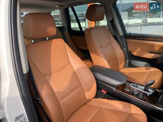 Білий БМВ Х3, об'ємом двигуна 2 л та пробігом 180 тис. км за 14900 $, фото 24 на Automoto.ua