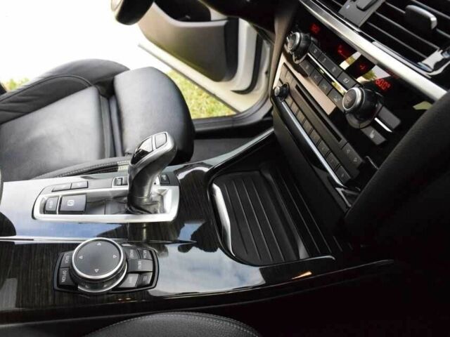 Белый БМВ Х3, объемом двигателя 3 л и пробегом 74 тыс. км за 5900 $, фото 16 на Automoto.ua