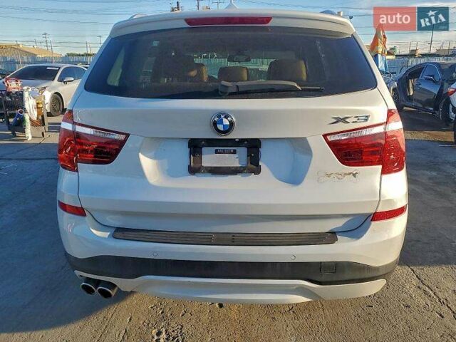 Белый БМВ Х3, объемом двигателя 2 л и пробегом 128 тыс. км за 2400 $, фото 4 на Automoto.ua
