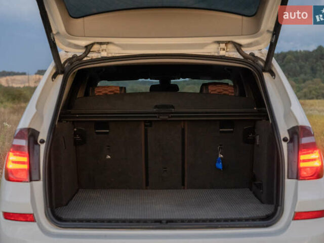 Белый БМВ Х3, объемом двигателя 2.99 л и пробегом 140 тыс. км за 25000 $, фото 13 на Automoto.ua