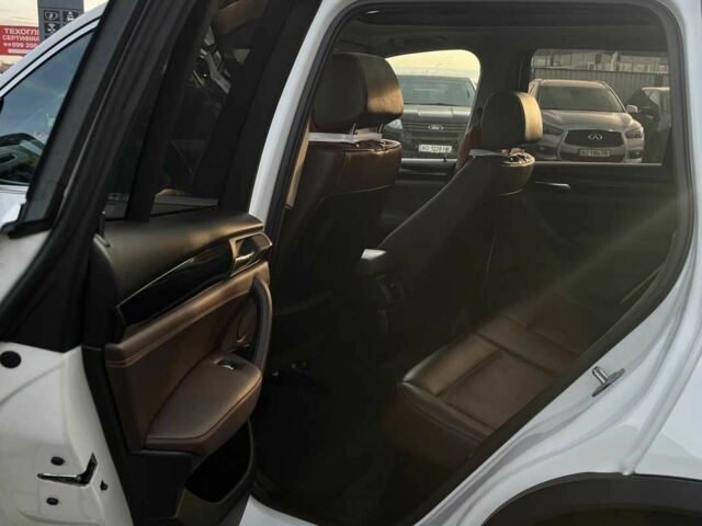 Белый БМВ Х3, объемом двигателя 2 л и пробегом 180 тыс. км за 19990 $, фото 20 на Automoto.ua