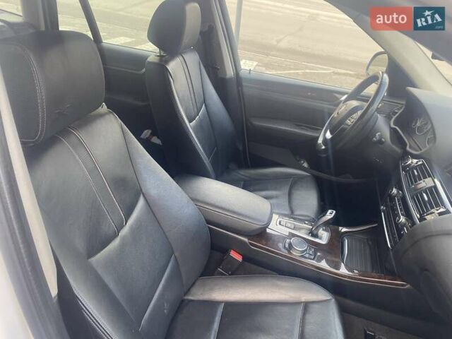 Белый БМВ Х3, объемом двигателя 2 л и пробегом 183 тыс. км за 16000 $, фото 4 на Automoto.ua