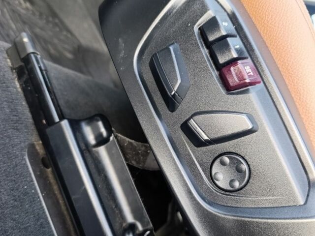 Білий БМВ Х3, об'ємом двигуна 2 л та пробігом 276 тис. км за 19200 $, фото 11 на Automoto.ua