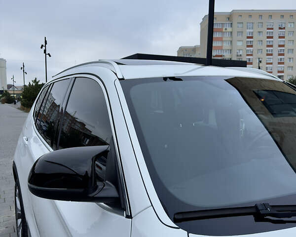 Белый БМВ Х3, объемом двигателя 2 л и пробегом 199 тыс. км за 15199 $, фото 32 на Automoto.ua