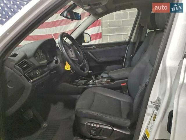 Белый БМВ Х3, объемом двигателя 2 л и пробегом 65 тыс. км за 2200 $, фото 6 на Automoto.ua