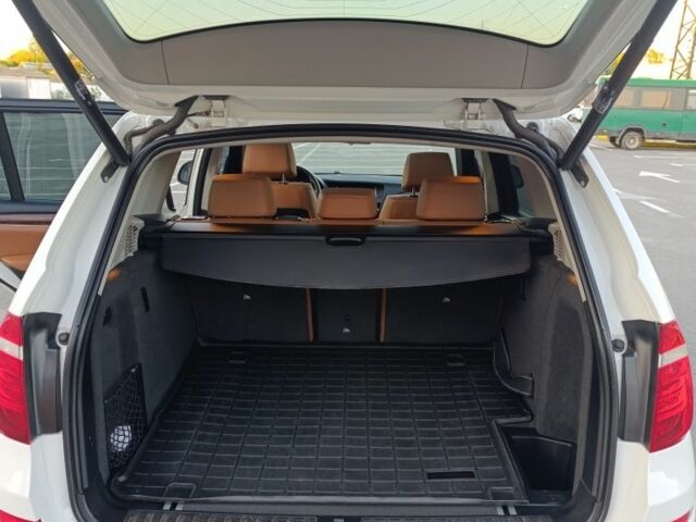 Білий БМВ Х3, об'ємом двигуна 2 л та пробігом 276 тис. км за 19200 $, фото 14 на Automoto.ua