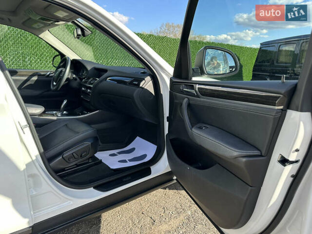Білий БМВ Х3, об'ємом двигуна 2 л та пробігом 104 тис. км за 17500 $, фото 6 на Automoto.ua