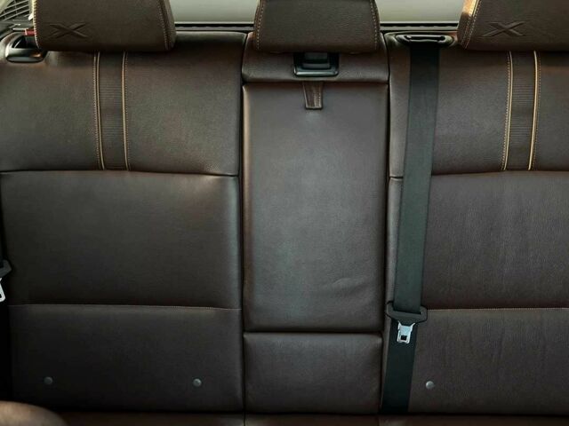 Белый БМВ Х3, объемом двигателя 2 л и пробегом 180 тыс. км за 19990 $, фото 19 на Automoto.ua